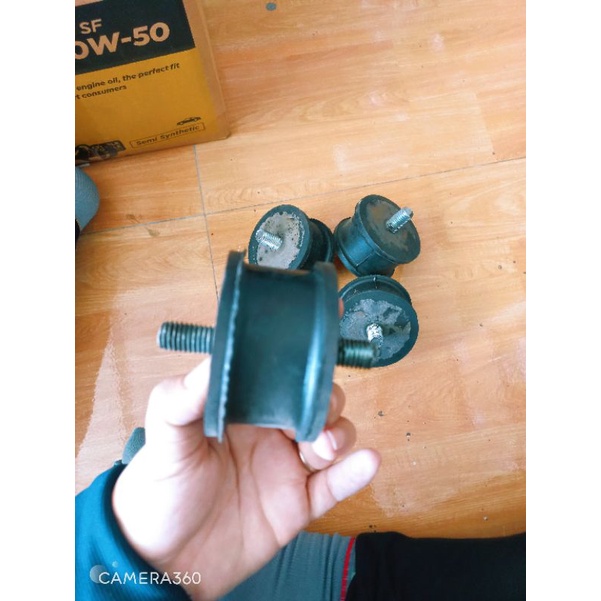 CAO SU CHÂN MÁY XE BA GÁC