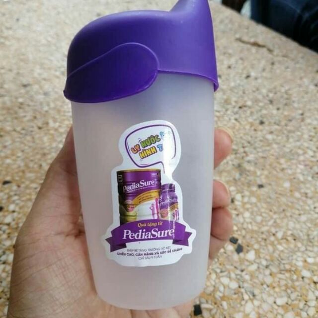 Bình đựng nước hình thú