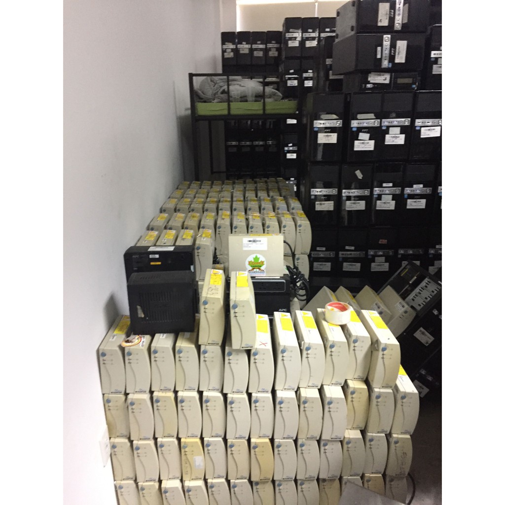 Bộ lưu điện UPS Santak 500 - 1000 Chuyển 12V/24V thành 220V Công suất 350-700W 95