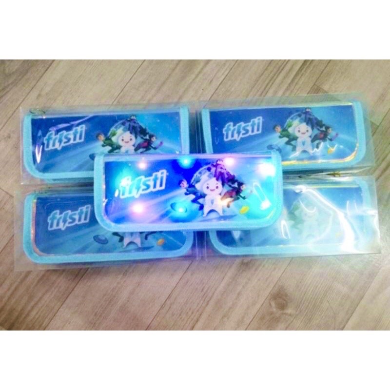 Hộp bút phát sáng Fristi