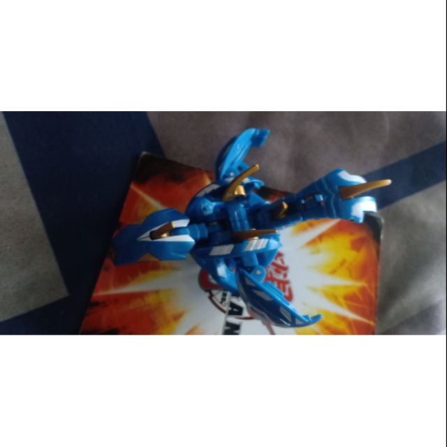 Bộ sưu tập bakugan vs bakutech