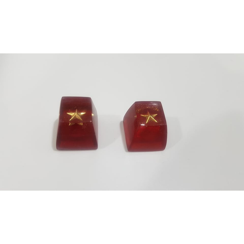 keycap đỏ sao vàng