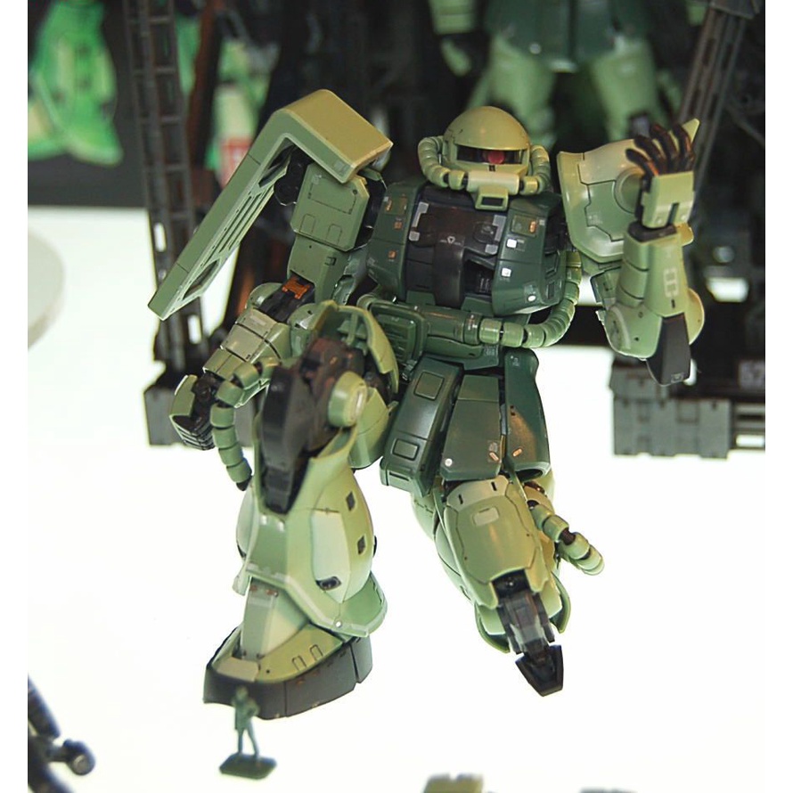 Mô hình Gundam Bandai RG 04 Zaku II 1/144 MS Gundam [GDB] [BRG]