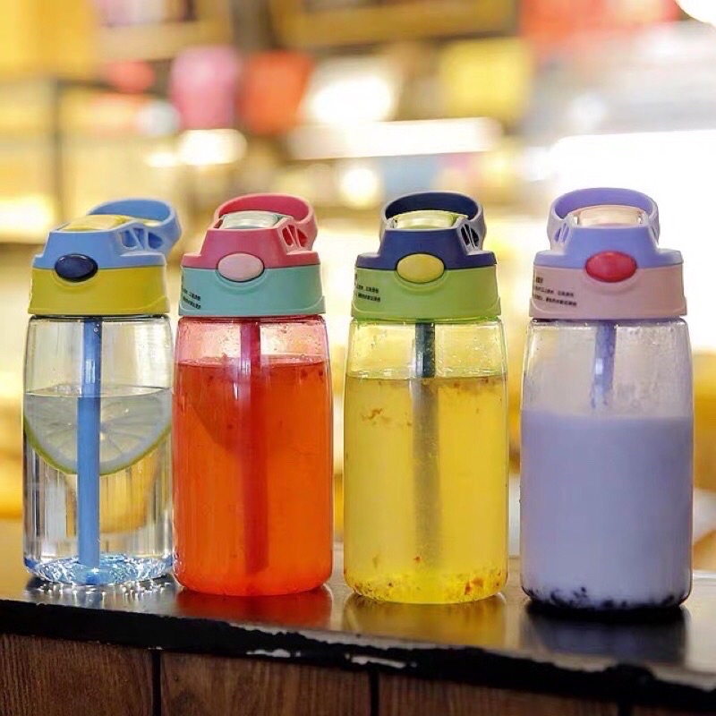 Bình Đựng Nước Nhựa Cho Trẻ Em Kèm Ống Hút 550ml