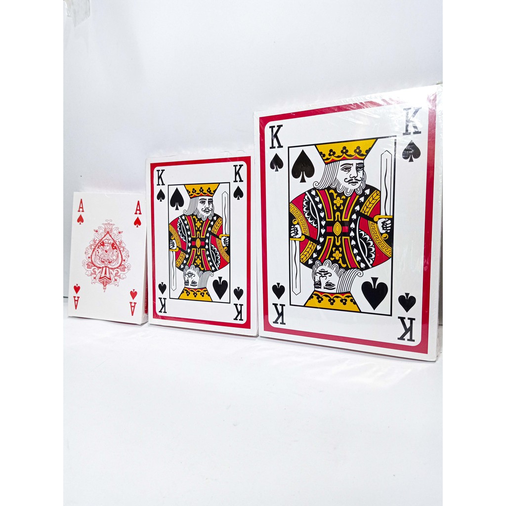 Bộ bài Poker khổng lồ đủ kích thước