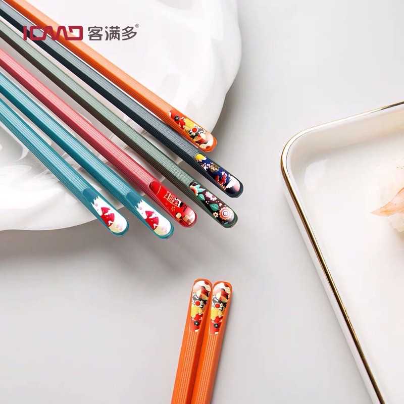 Vỉ 5 Đôi Đũa Gỗ Cao Cấp In Hình Đáng Yêu HT0248