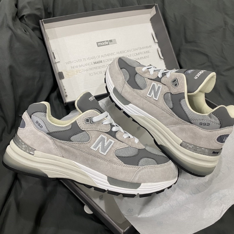 GIÀY NEW.BALANCE 992 GREY DA LỘN LAI AU [ FULL BOX + FREE SHIP ]
