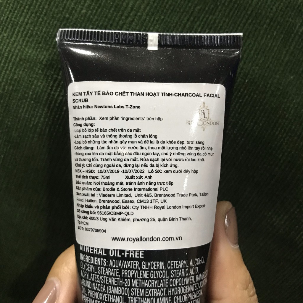 Tẩy tế bào chết than hoạt tính T-Zone charcoal purifying facial scrub 75ml | BigBuy360 - bigbuy360.vn