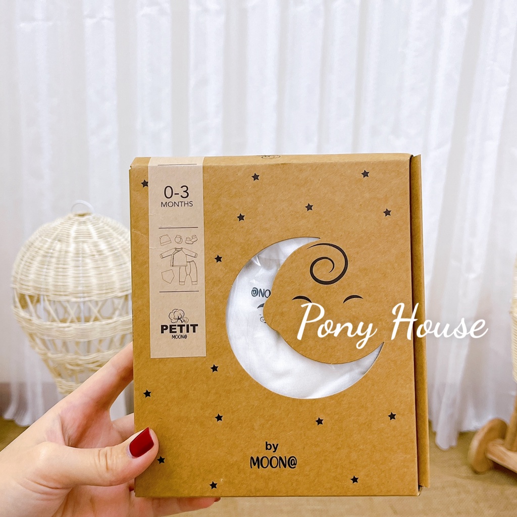 Bộ Quần Áo Sơ Sinh Dài Tay Cài Chéo Moon Petit - Full Sét quà tặng 5 chi tiết Moon Chính hãng mẫu mới