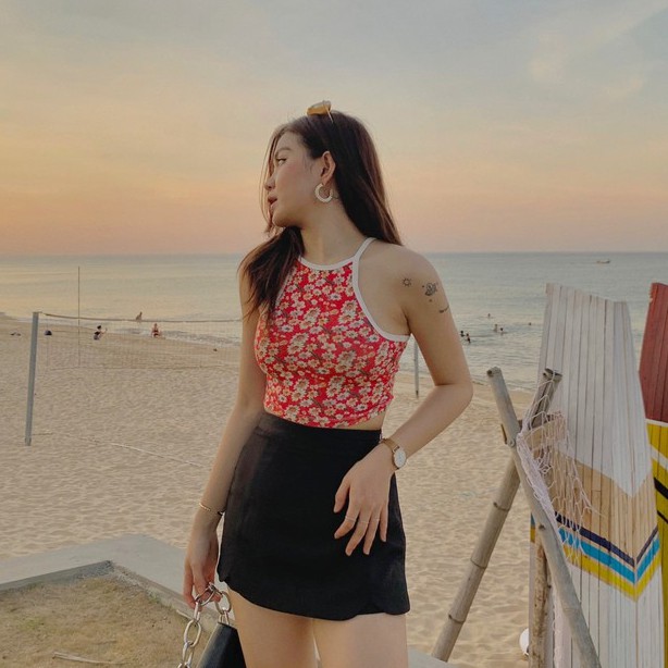 Chân váy ngắn lưng cao. Chân váy dáng A xẻ tà màu đen có lót trong phong cách ulzzang Hàn Quốc, thiết kế T-Ju (cv lala) | BigBuy360 - bigbuy360.vn