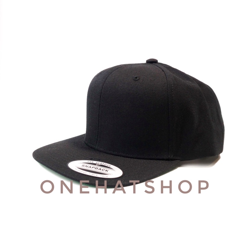 Mũ snapback trơn đen fom cứng Xịn