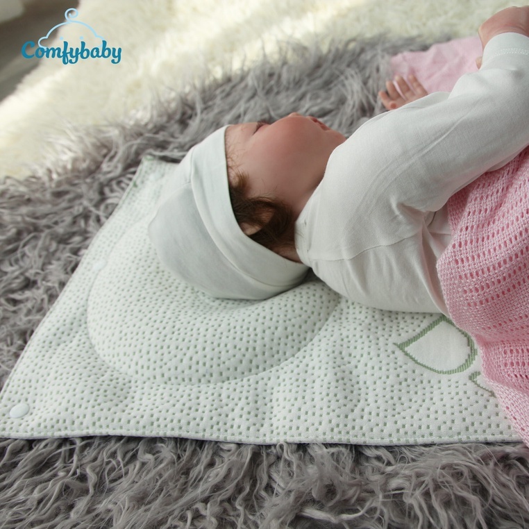 FREE SHIP !!! Gối lõm bambo ComfyBaby chống bẹt đầu cho bé ruột cao su non vỏ sợi tre