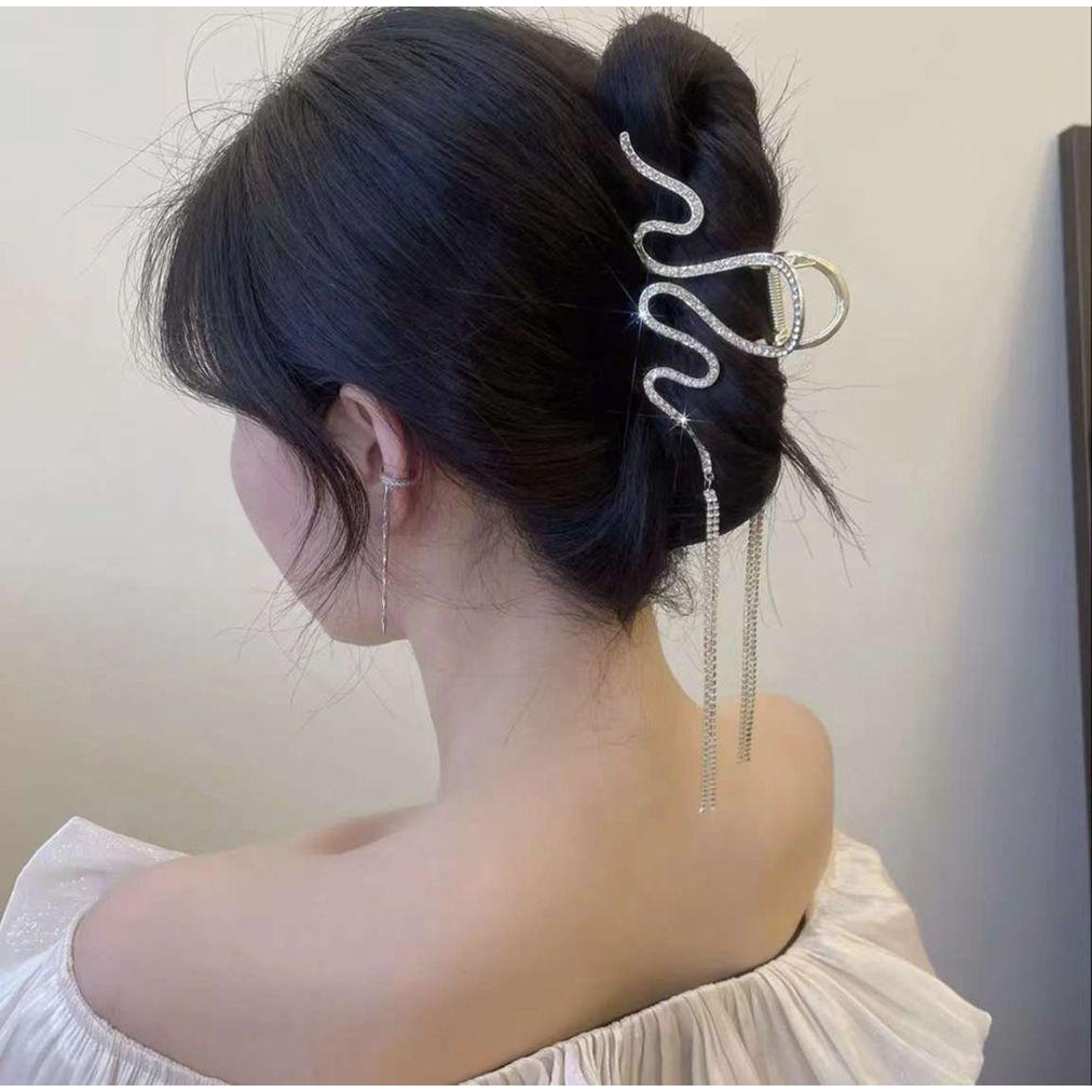 NICKOLAS Kẹp Tóc Kim Loại Hình Cá Mập Phối Tua Rua Phong Cách Vintage Cho Nữ