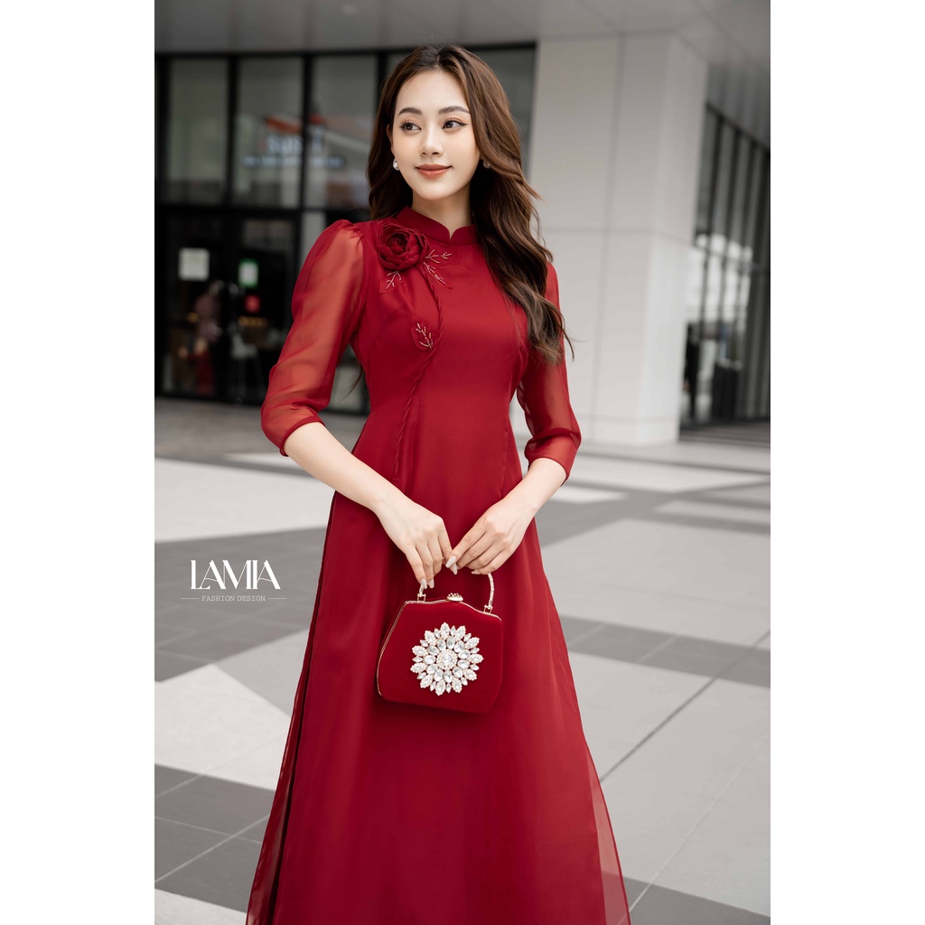 Áo dài tơ lụa AD069 Lamia Design màu đỏ phối hoa thêu thủ công tinh tế