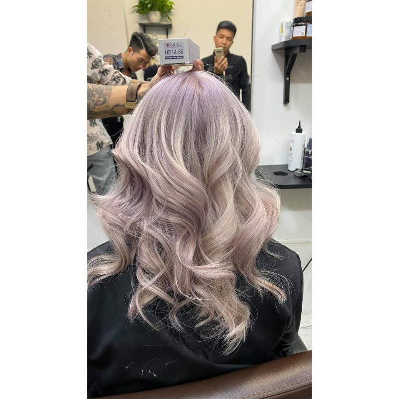 Màu nhuộm tóc TNT,Thuốc nhuộm tóc TNT NANO lên màu chuẩn,bền màu mùi thơm không rát da đầu độ dưỡng cao.HOT