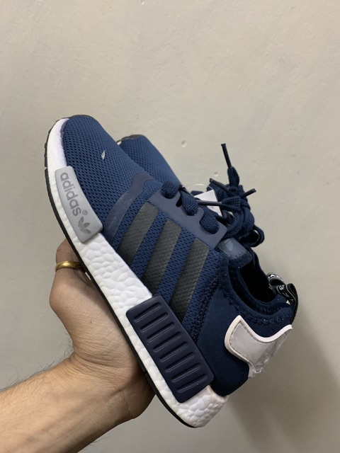 Salee siêu phẩm nmd r1 R2