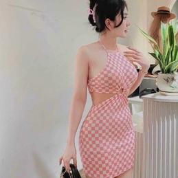 Đầm yếm caro ôm body kiểu khoen giữa khoét 2 bên eo cực hot , chất thun gân mềm mịn