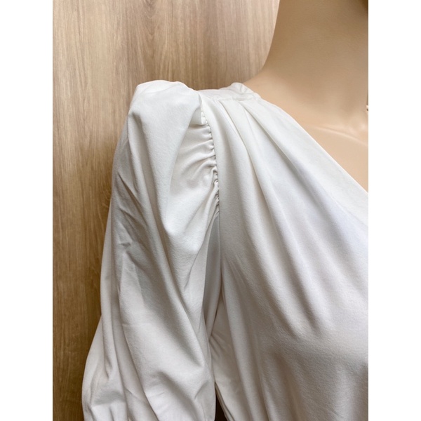 Áo kiểu dáng vừa  Haute Monde