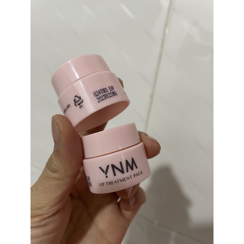 nạ ngủ môi mini 3g YNM lip treatment pack | BigBuy360 - bigbuy360.vn