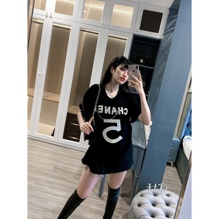 Áo thun nữ đính kim sa với 2 màu đen trắng