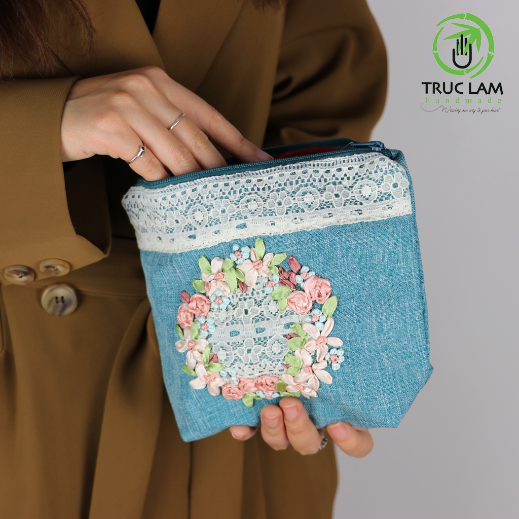 Ví Cầm Tay Nữ Thêu Ruy Băng Họa Tiết Hoa Phối Ren - Trúc Lâm Handmade
