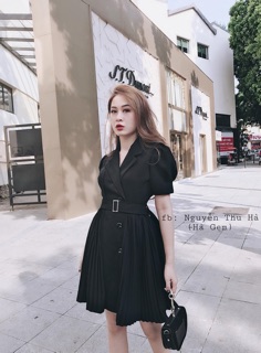 Váy cổ vest xếp ly