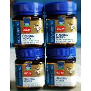 Mật ong Manuka Health MGO 100+, MGO 250+. 250 gam. Tăng cường đề kháng cho trẻ nhỏ, người cao tuổi và các TH cần thiết