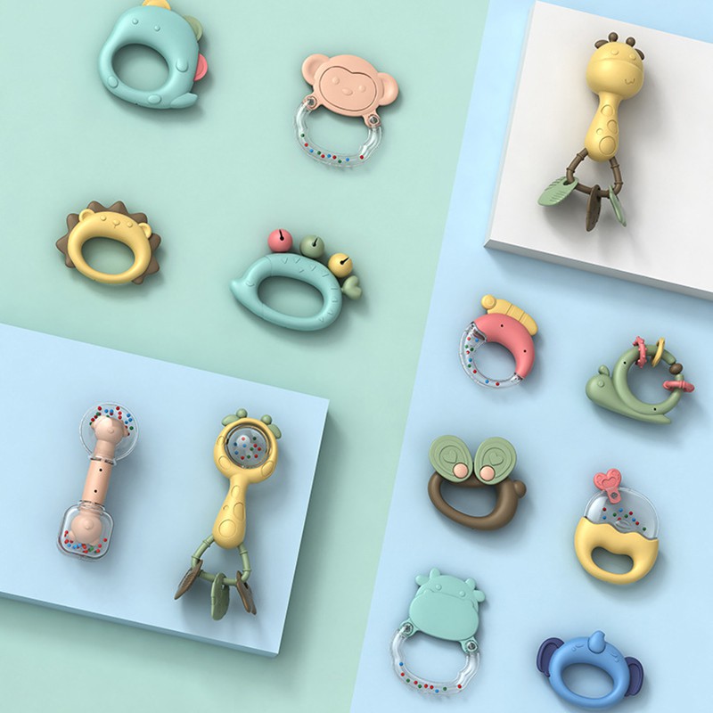 Gặm nướu cho bé, bộ xúc xắc lục lạc 9, 13 món có hộp đựng hình cá heo dễ thương, tiệt trùng được