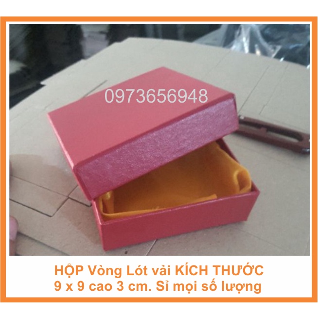 Hộp Đựng Vòng, Trang sức hộp đỏ vải vàng