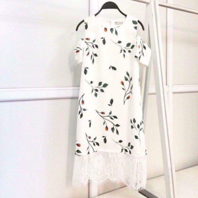 Váy hoa hở vai (sale lẻ sz L)