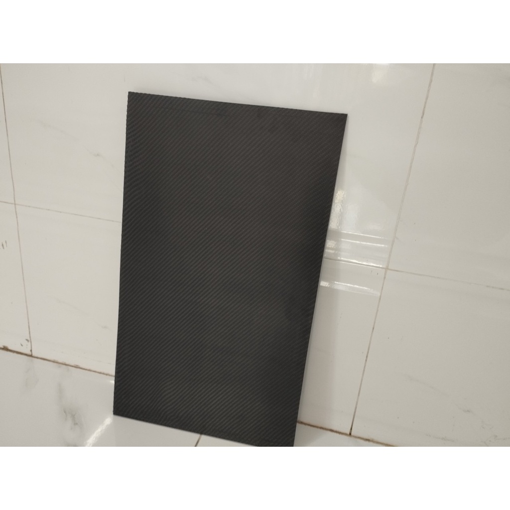 Tấm Carbon fiber 200x500mm dùng trong công nghiệp sản xuất đồ chơi xe máy xe ô tô xe điều khiển