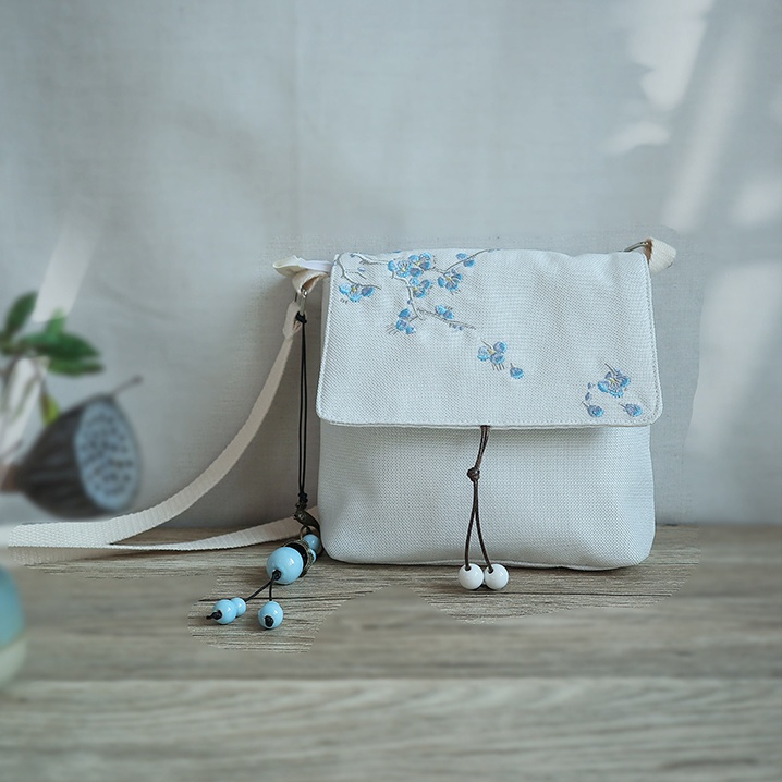 Túi đeo chéo thêu cổ phong