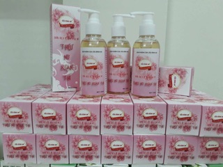 Dung dịch vệ sinh phụ nữ. Thiếu nữ xuân thì