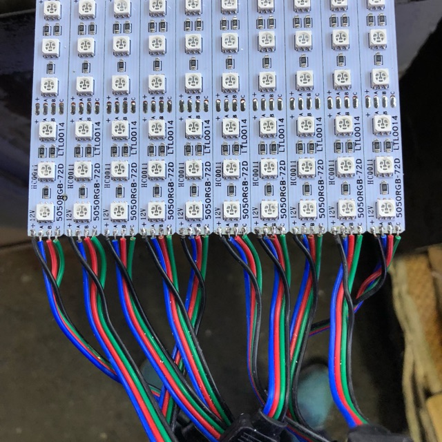 - 10 thanh led nhôm RGB nhiều màu 5050.