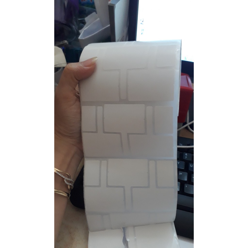 Decal tem kính mắt 45x30 dâu 30, cuộn 50m