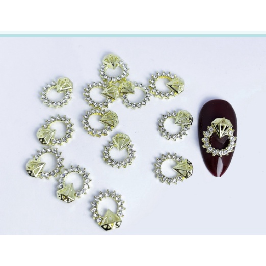 charm trang trí nail