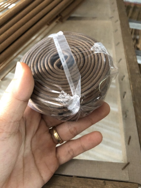 Nhang vòng Trầm hương lọi 4h .