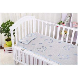 Chiếu lụa điều hòa kèm gối cho bé