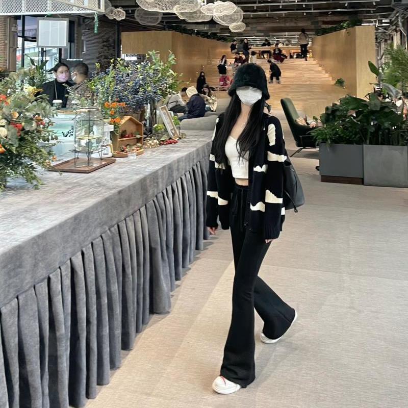 Áo khoác cardigan len dáng dài phong cách Hàn Quốc