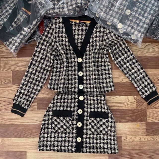 Áo dạ zara size s pass 250