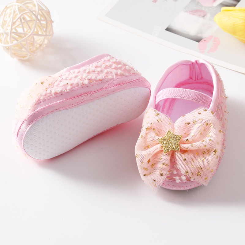 Bộ 2 Giày Tập Đi Đế Mềm + Băng Đô Đính Nơ Cho Bé