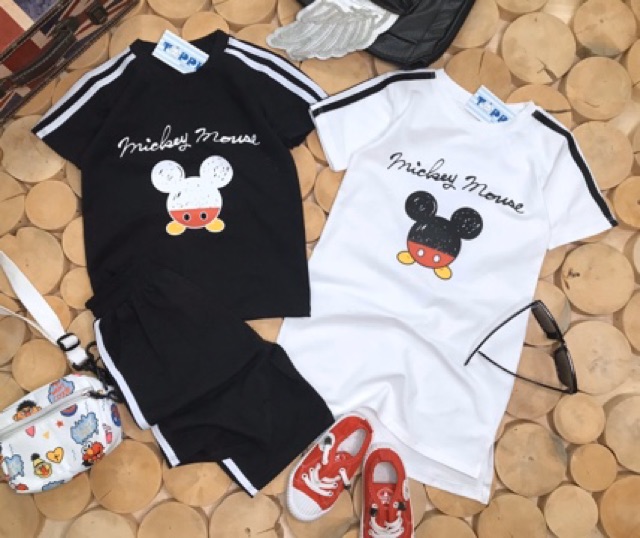 Bộ bé trai và đầm bé gái mickey