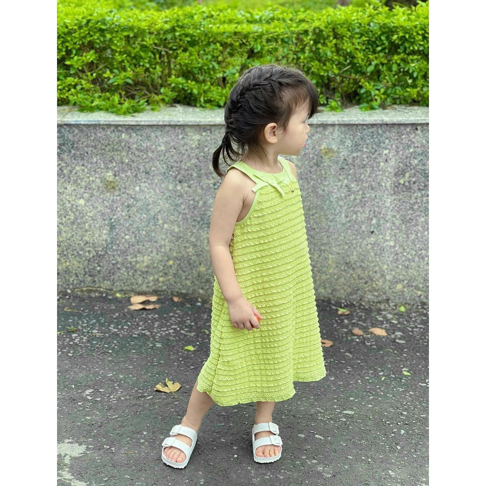 Váy Ren Cổ Yếm Xinh Cho Bé Gái
