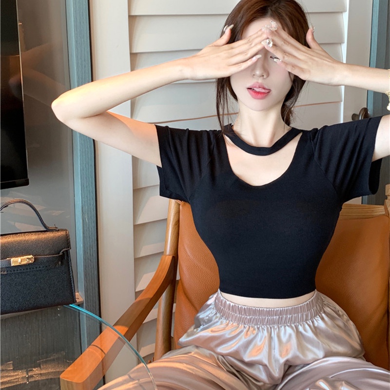 Áo Croptop Tay Ngắn Màu Sắc Thanh Lịch