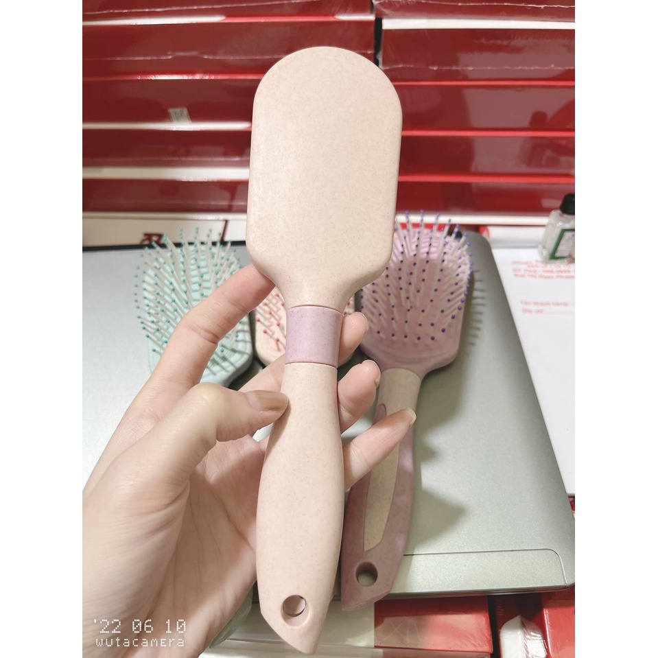 Lược gai chải tóc