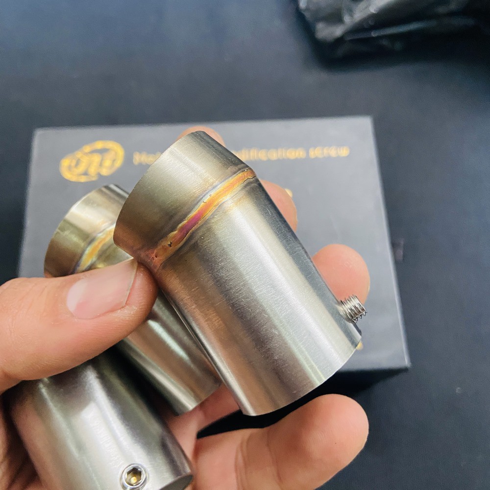 Tiêu đích pô gắn xe winner x, tạo đường khói xả xuống đường, không xả lên trên