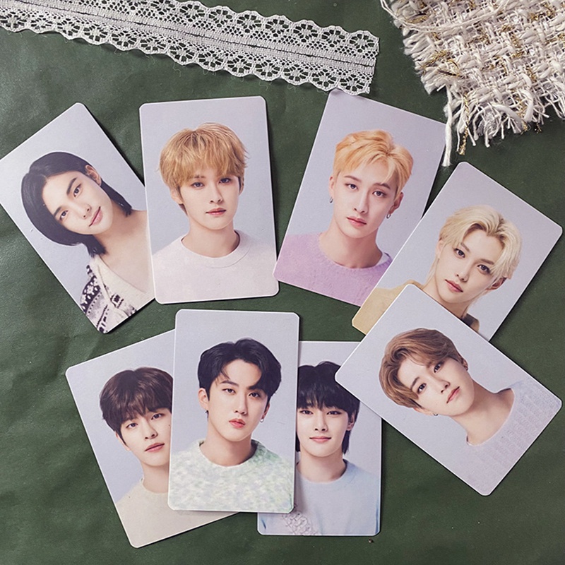 Set 8 tấm ảnh lomo card nhóm nhạc Kpop Stray Kids