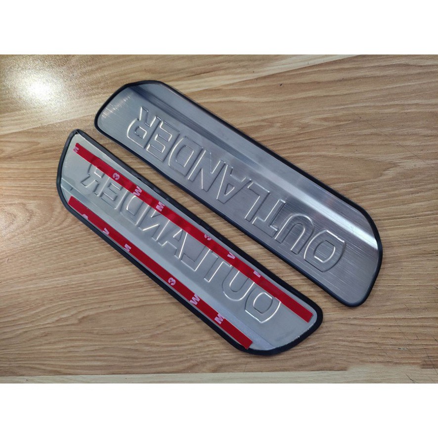 Ốp bậc trong ngoài xe Outlander 2018- 2021 mẫu INOX