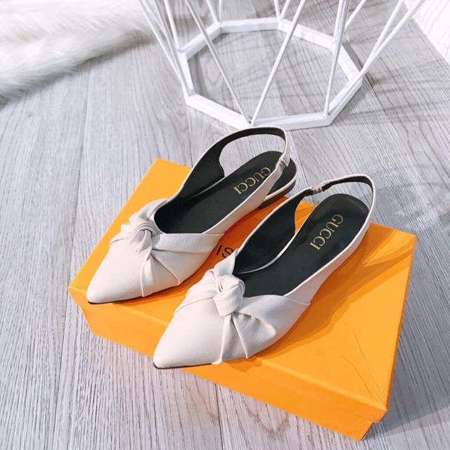 Sandal bít mũi sz 39