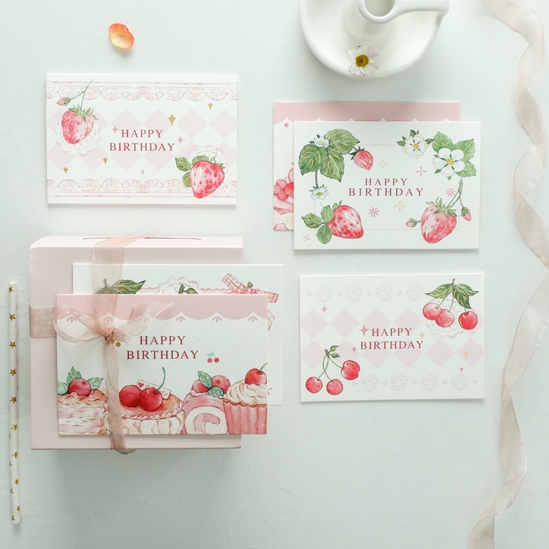 Thiệp Happy Birthday trái dâu size 10.5 x 15 cm